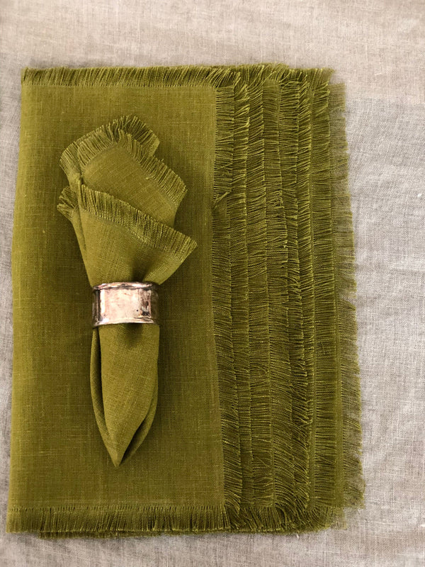 Green Linen Napkins with Frayed Edges, Napkins - Linenbee